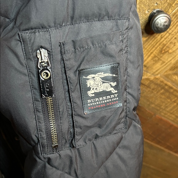 Burberry Down Jacket Size XL - Picture 2 of 13